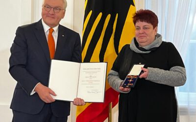 Babette Limp-Schelling mit dem Bundesverdienstorden ausgezeichnet