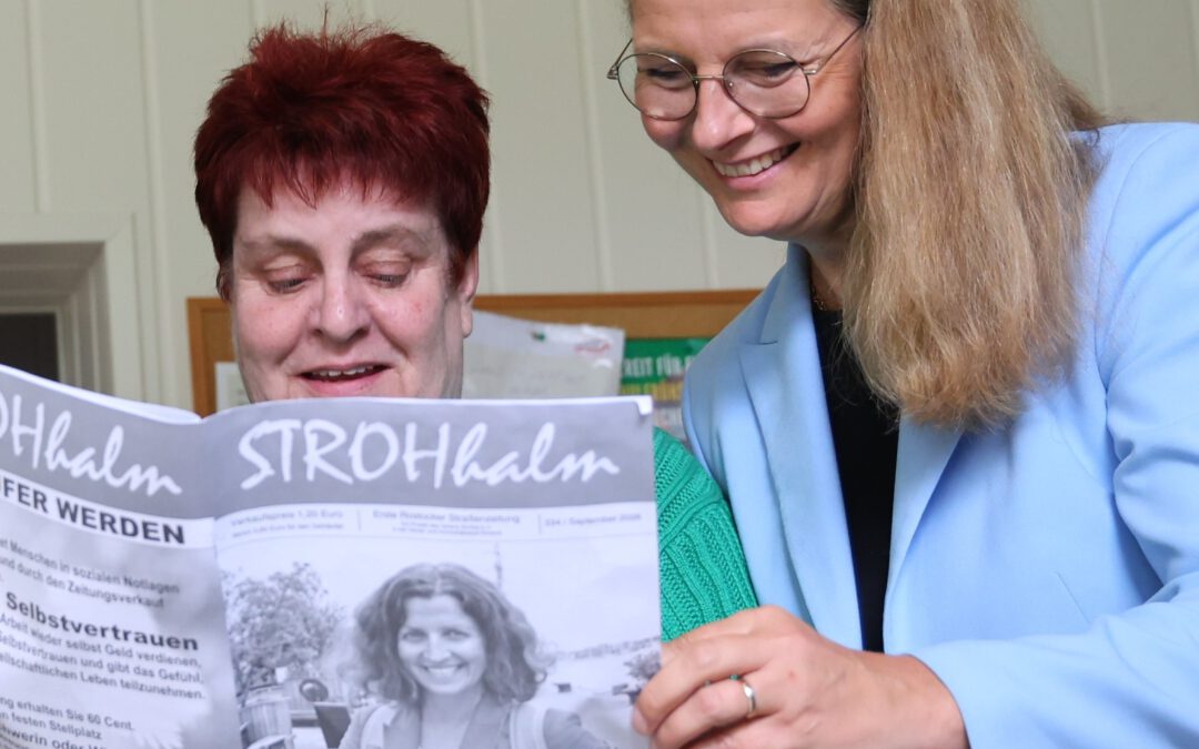v.l. Babette Limp-Schelling (Geschäftsführerin Wohltat e.V.) und Kulturministerin Bettina Martin (Quelle: WKM)